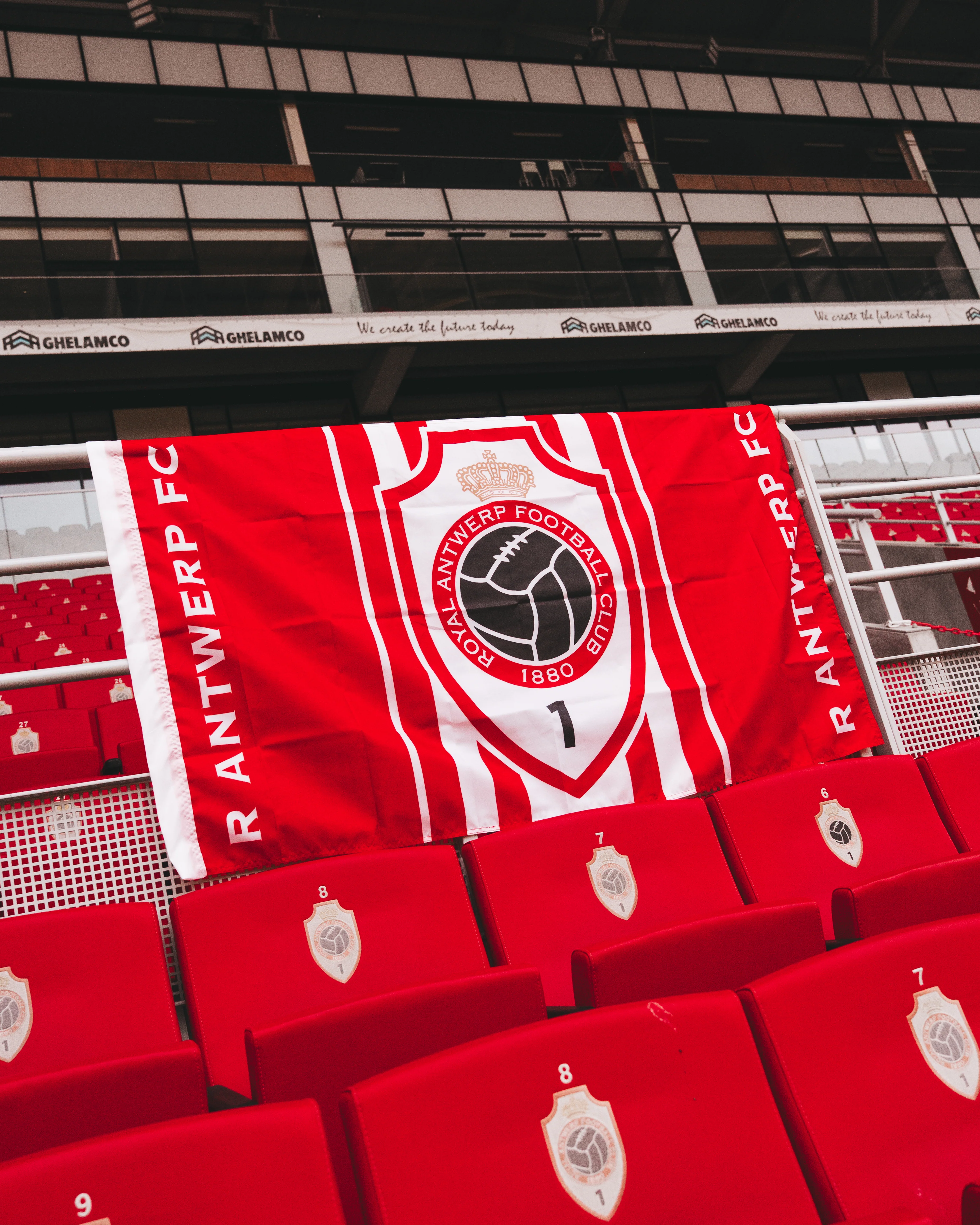 RAFC vlag met logo - Image 6