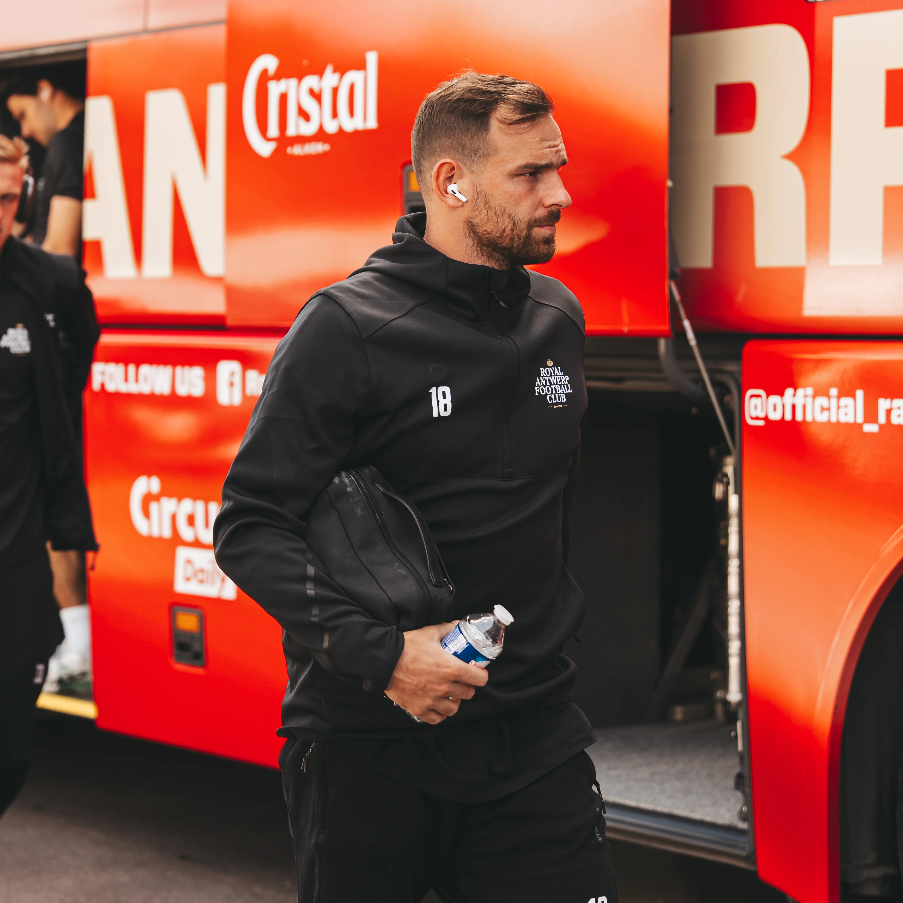 Royal Antwerp FC base Half Hooded Zip Zwart - Image 2